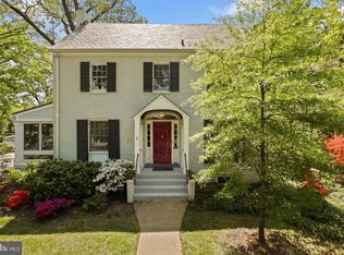 3300 N Pershing Dr, Arlington, VA 22201
