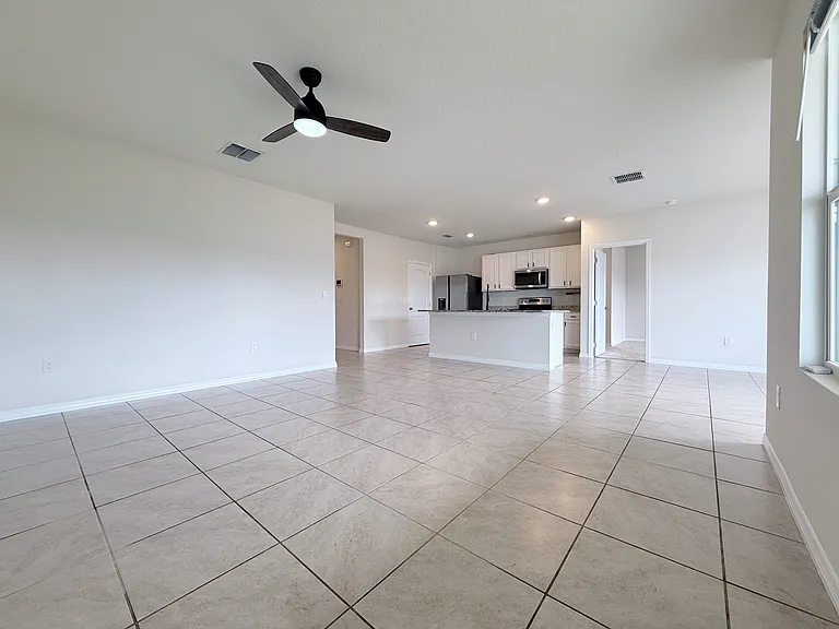 2703 Rowan St — Photo 7