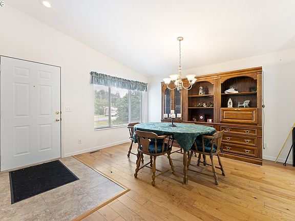 4th image of 1600 Rhododendron Dr Space 309