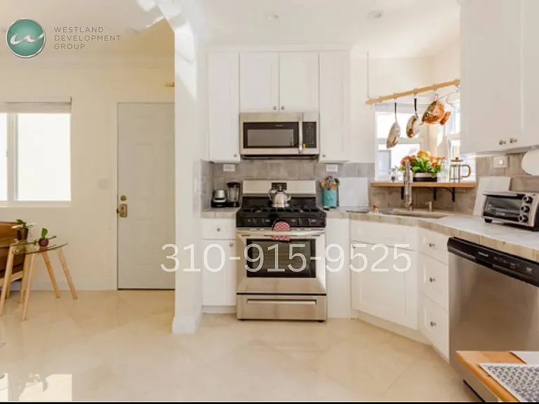 11817 Darlington Ave — Photo 6