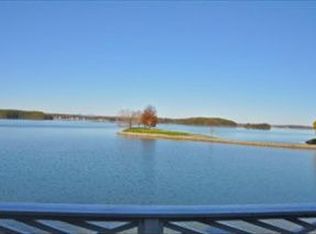 300 Island Green Dr, Penhook, VA 24137