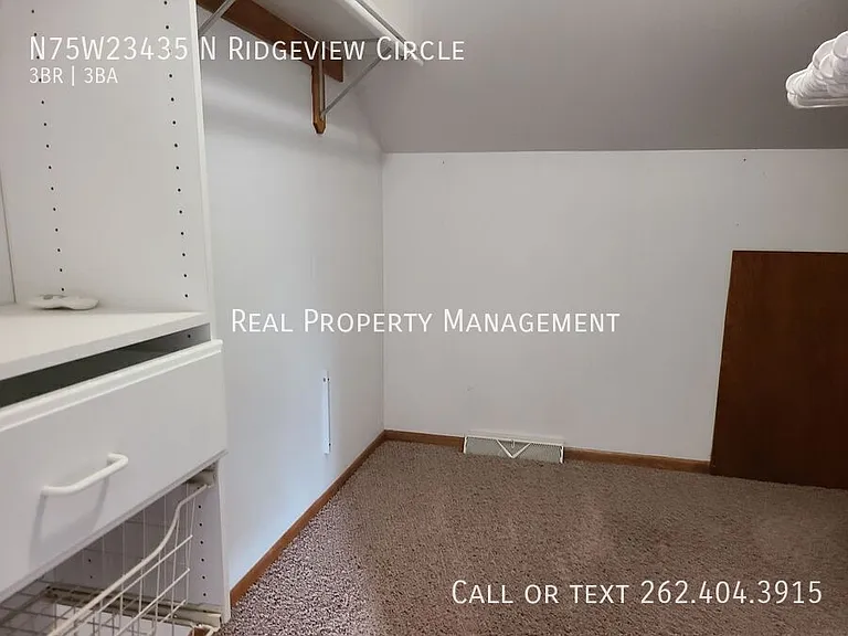 N75W23435 N Ridgeview Cir — Photo 20