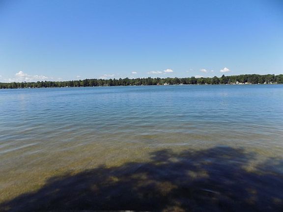3rd image of 4019 E Cedar Lake Dr