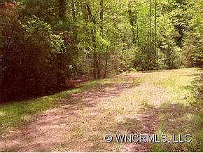 2nd image of 5 Hemlock Ln