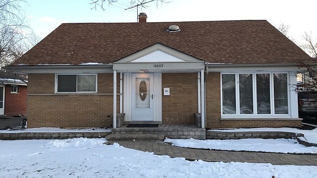 1st image of 10809 Robinhood St