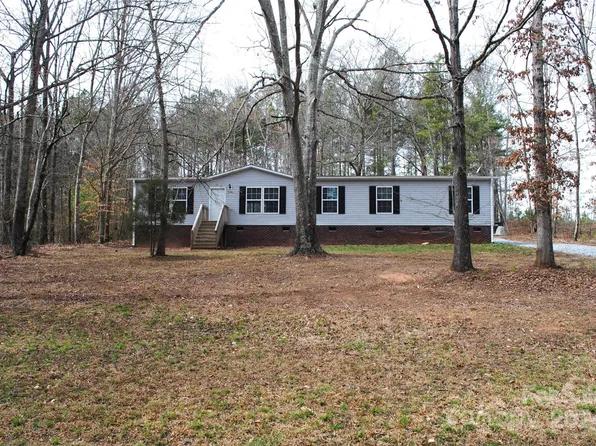 306 Forest Winds Dr, Salisbury, NC 28144