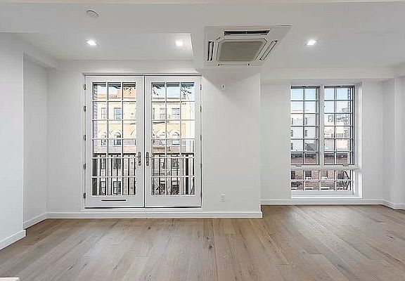4th image of 26 Avenue B Unit 4
