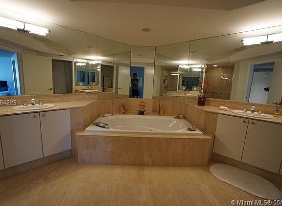 5th image of 7000 Island Blvd APT 2501