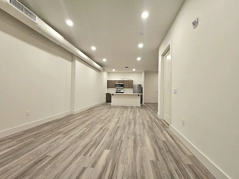50 Washington St #21 — Photo 2