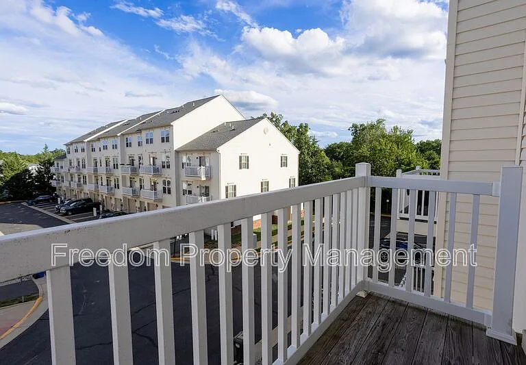 7408 Brunson Cir — Photo 22