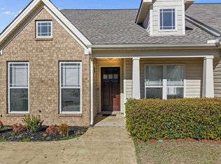2051 Rossburg Pl, Calera, AL 35040