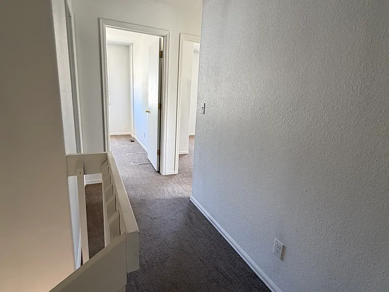 213 S Court St #B — Photo 21