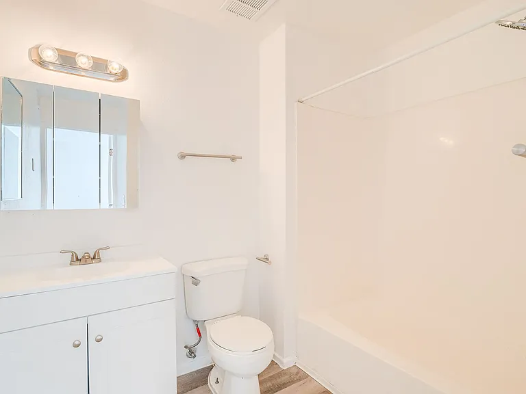 North Central (Stone and Prince), 2 story apartment complex with a/c! — Photo 16