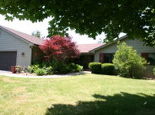 10892 Kristi Hills Dr, Roscoe, IL 61073