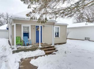 26 E Walsh St, Otterbein, IN 47970