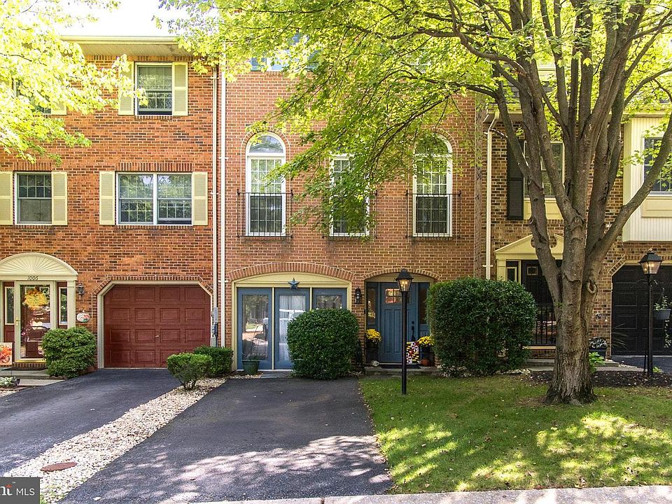 1st image of 1004 Lindsay Ln