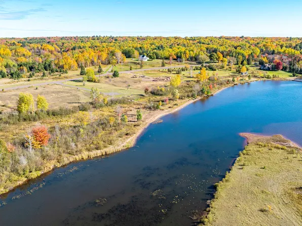 5 Bootjack Rd, Lake Linden, MI 49945