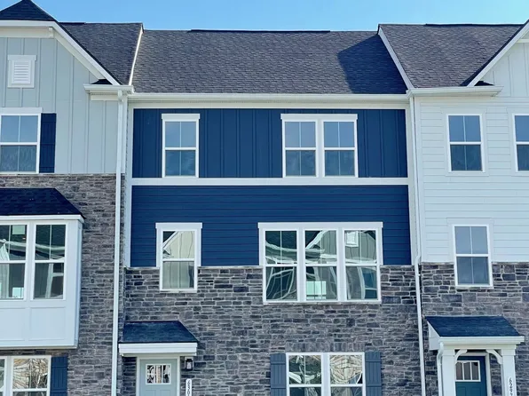 6273 Loraine Dr, Brownsburg, IN 46112