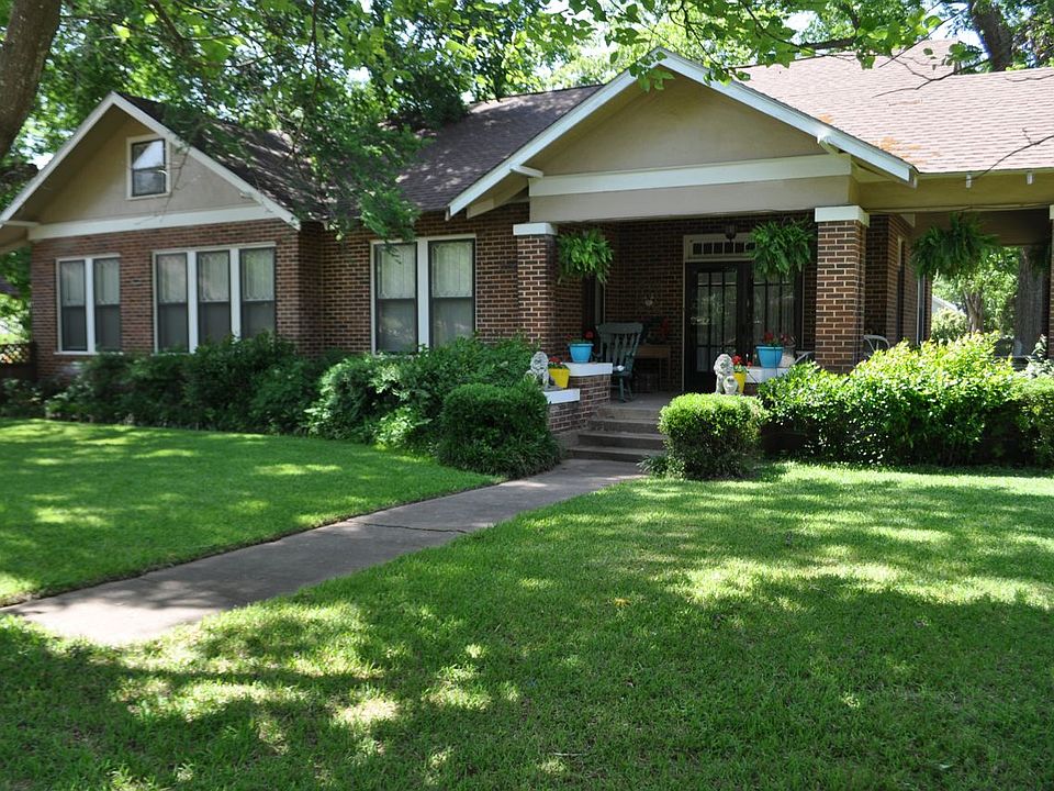 702 Bremond St, Franklin, TX 77856 Zillow
