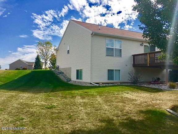 4th image of 7207 Cornerstone Dr SE