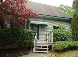 19 Oak St, Manahawkin, NJ 08050