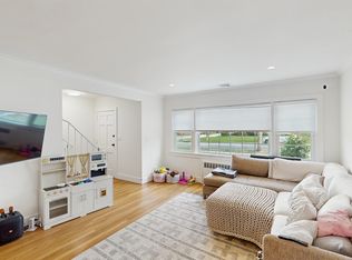 170 Wetherill Rd, Garden City, NY 11530