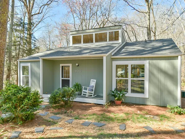 100 Briar Patch Ln, Chapel Hill, NC 27516