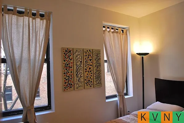 Rented by KVNY Soho | media 19