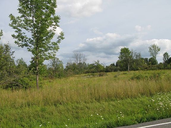 3rd image of 610 Oak Hill Rd