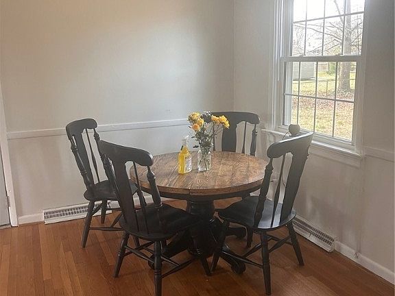 4th image of 7967 Meadow Dr