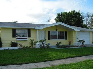 1517 Roundtree Rd, Holiday, FL 34690