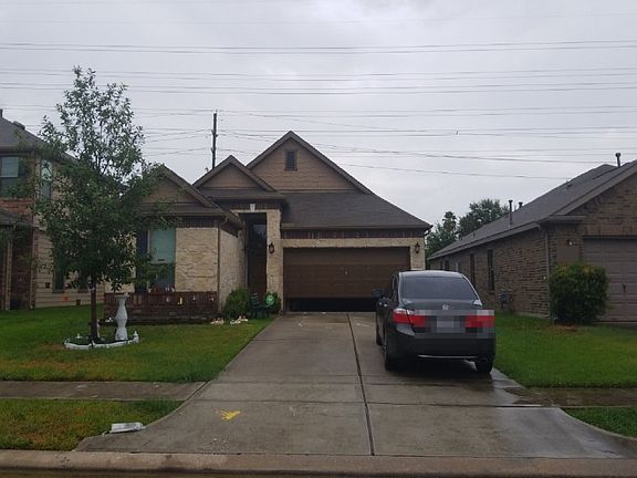 2nd image of 18610 Lantern Walk Ln