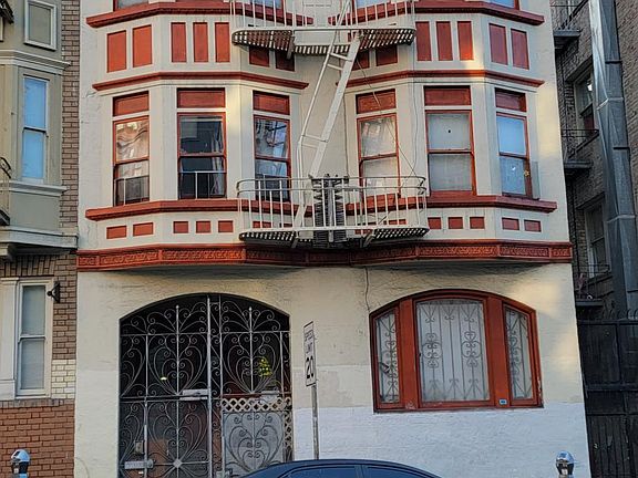 2nd image of 324 Hyde St #9
