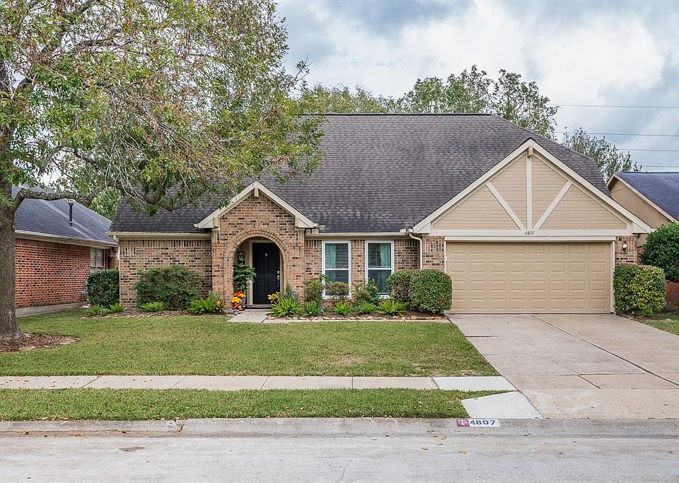 1st image of 4807 Meadowglen Dr