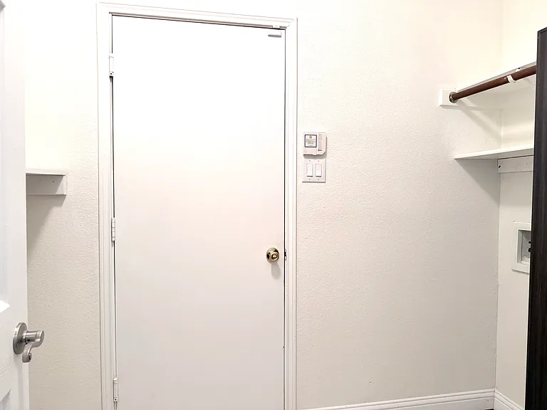 10105 Samantha Dr — Photo 20