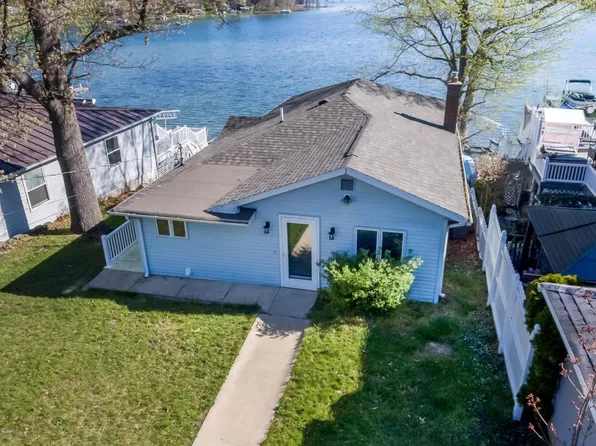 19716 Crescent Beach Rd, Three Rivers, MI 49093
