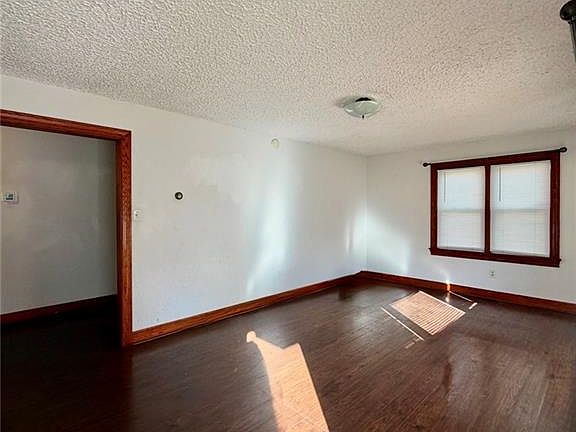 3rd image of 213 S College Dr