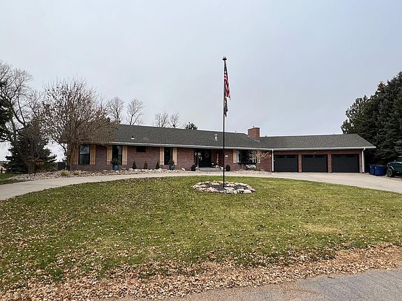 2nd image of 1102 SIOUX LANE
