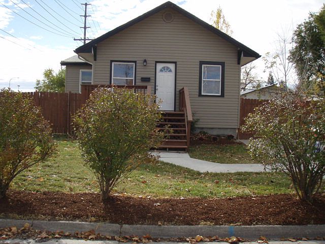 1st image of 494 E 16th St