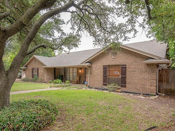 2nd image of 4404 Squire Ct