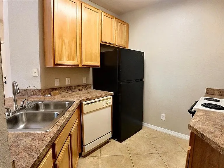 10017 Courtney Palms Blvd #304 — Photo 3