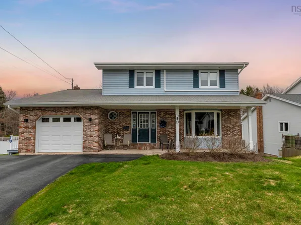10 Abbey Dale Ct, Halifax, NS B4C 3R2