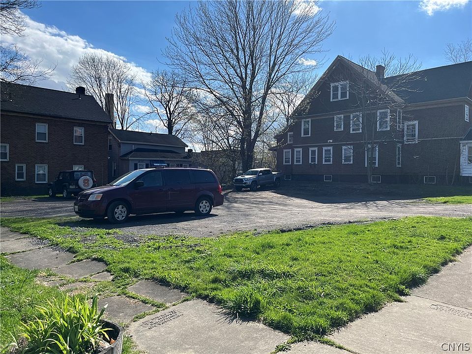 1st image of 332 Hawley Ave #14