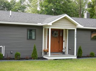 196 Louis St, Corinth, VT 05039