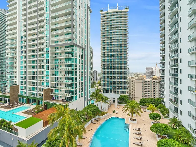 1050 Brickell Ave #1800 — Photo 1