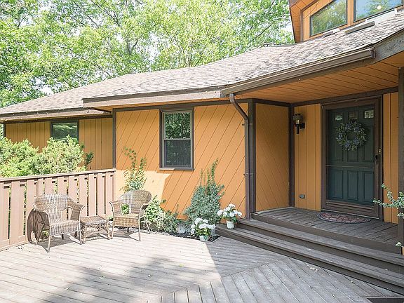 2nd image of 9696 Oak Grove Dr
