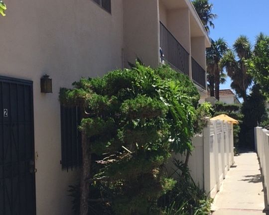 3rd image of 1818 Federal Ave
