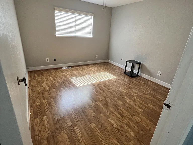 5201 Oak Springs Ct #B — Photo 10