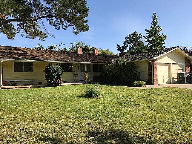 1st image of 887 Helena Dr