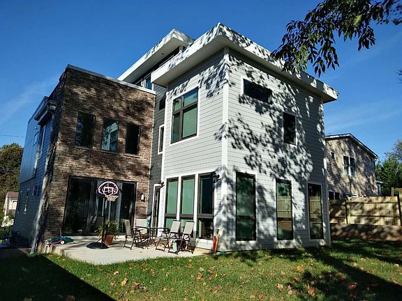 2nd image of 9927 Dickens Ave